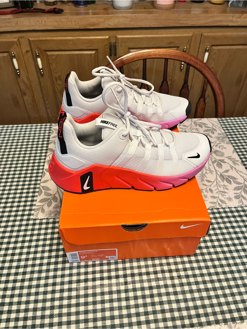 Nike Metcon 10 White & Pink Women's Training Shoes - Picture 3 of 4